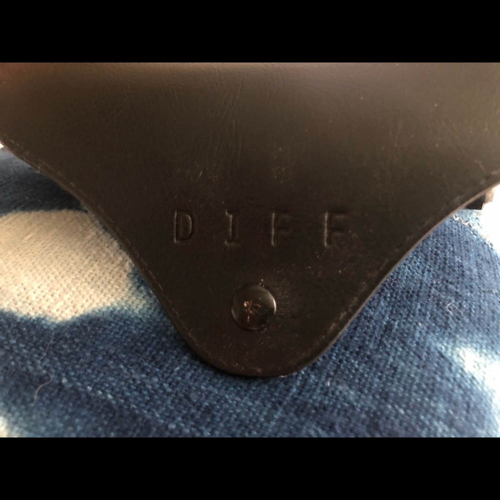 Diff Sunglasses Aviator Style - image 2